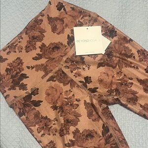 Beyond Yoga Brown Floral Leggings S